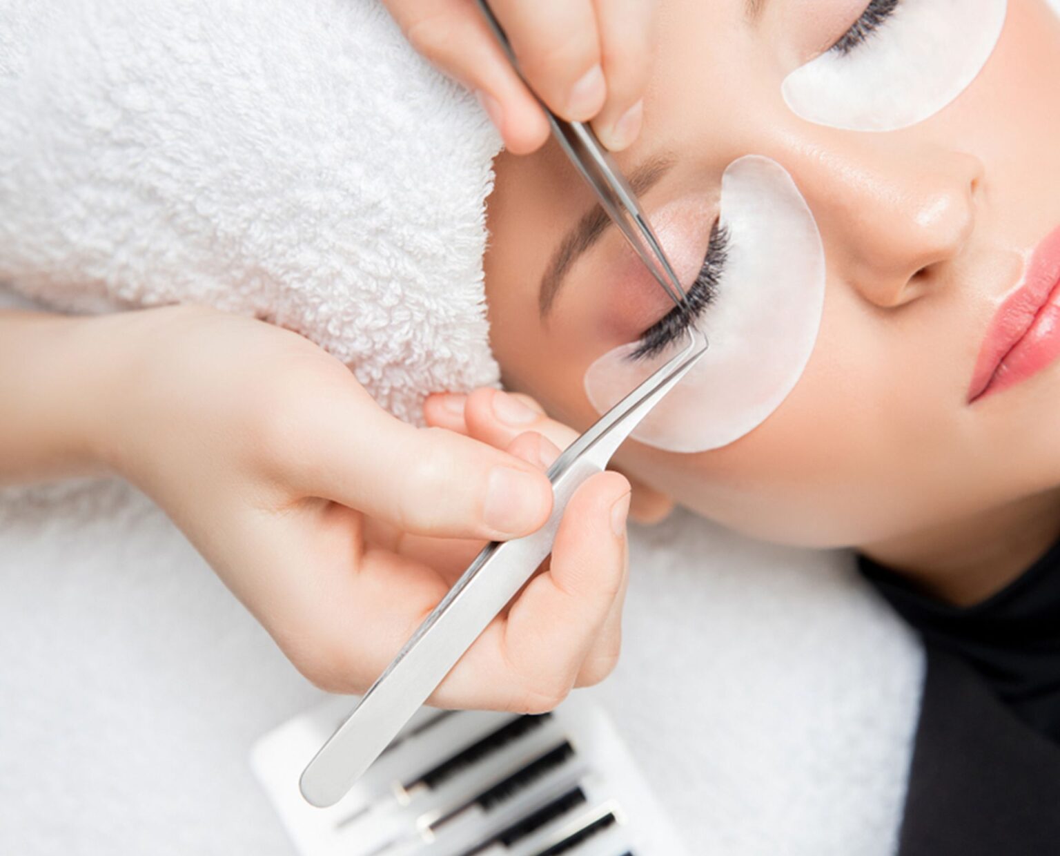 Classic Eyelash Extensions Vaughan O.P. LASHES STUDIO